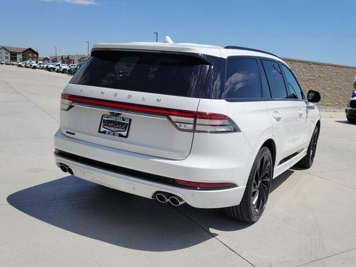 White Metallic 2023 Lincoln Aviator Reserve AWD