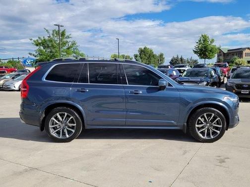 2019 Volvo XC90 T6 Momentum