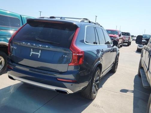 2019 Volvo XC90 T6 Momentum