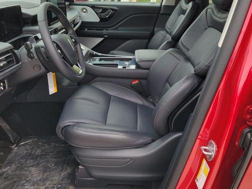 Red Carpet 2026 Lincoln Aviator Reserve AWD