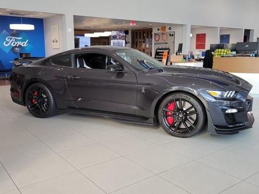 2022 Ford Shelby GT500 Base