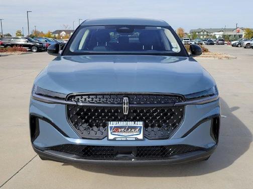 Whisper Blue Metallic Clearcoat 2026 Lincoln Nautilus Premiere