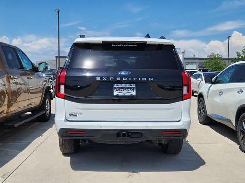 Oxford White 2025 Ford Expedition Active