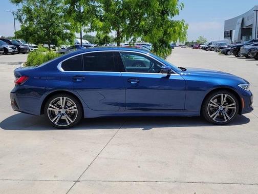 2022 BMW 330 i