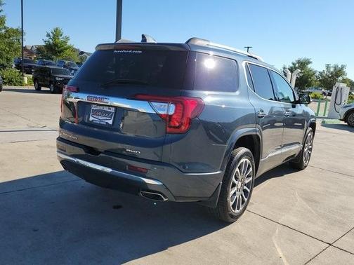 2020 GMC Acadia Denali