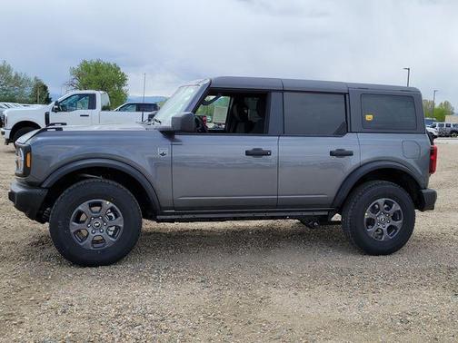 Carbonized Gray Metallic 2026 Ford Bronco Big Bend
