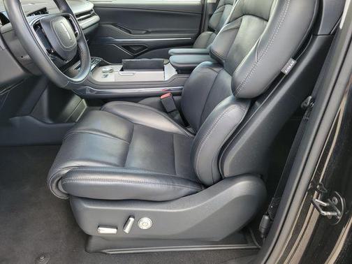 Black Metallic 2025 Lincoln Navigator Reserve