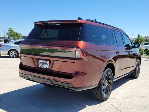 Bronze Fire Tinted Clearcoat 2027 Lincoln Navigator Reserve