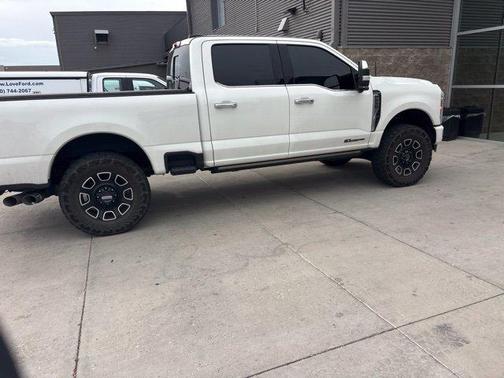 White Metallic 2023 Ford F-250 Platinum