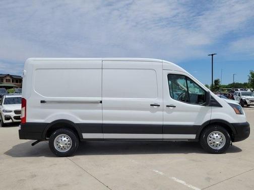 2022 Ford Transit-250 Base