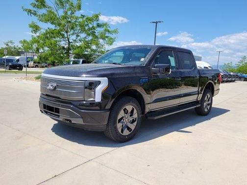 2025 Ford F-150 Lightning LARIAT