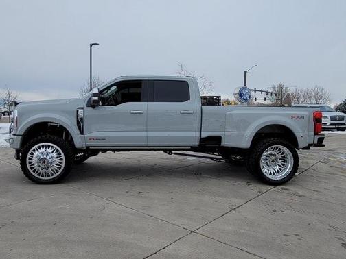 2025 Ford F-450 Platinum