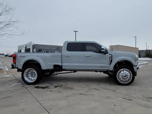 2025 Ford F-450 Platinum