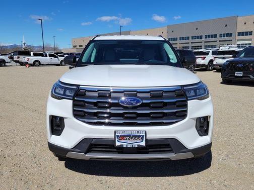 Star White 2026 Ford Explorer Active