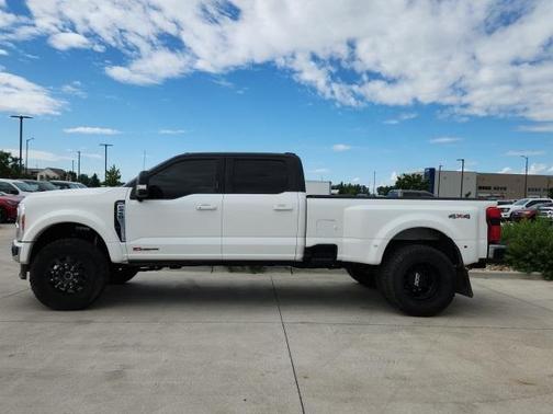 2023 Ford F-450 Lariat