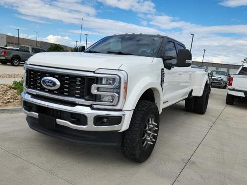 2023 Ford F-450 Lariat