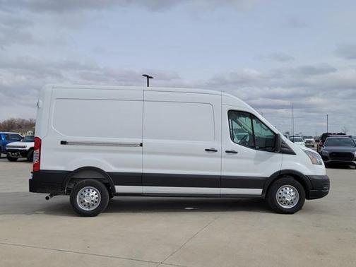 2026 Ford Transit-250 148 WB Medium Roof Cargo