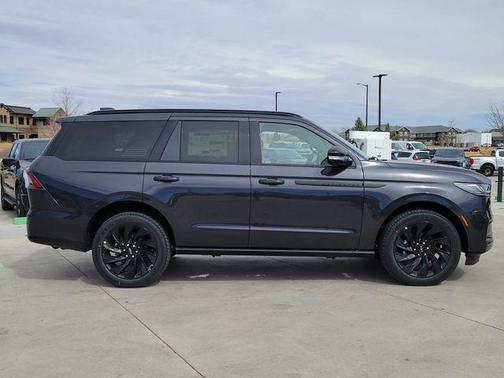 Starlight 2026 Lincoln Navigator Reserve