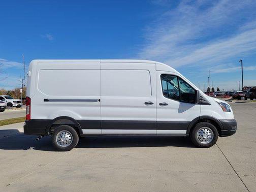 2026 Ford Transit-250 148 WB Medium Roof Cargo