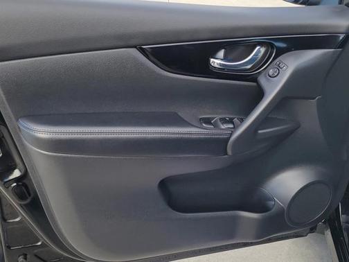 2018 Nissan Rogue Sport SV