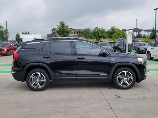 Ebony Twilight Metallic 2020 GMC Terrain SLT