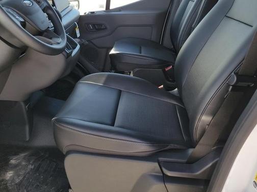 2026 Ford Transit-250 148 WB Medium Roof Cargo