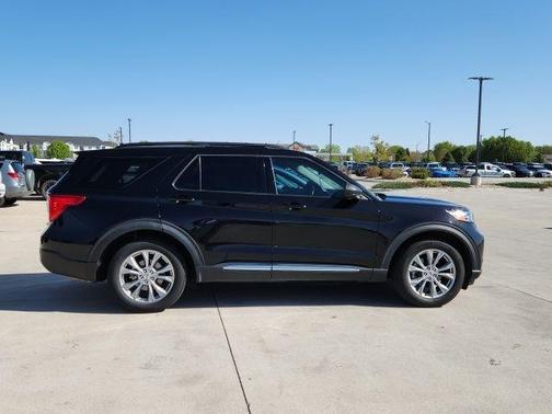 Black Metallic 2020 Ford Explorer XLT