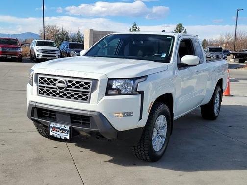 2022 Nissan Frontier SV