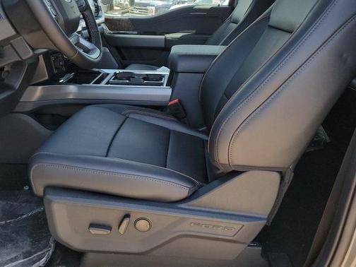 2025 Ford F-350 Lariat Super Duty