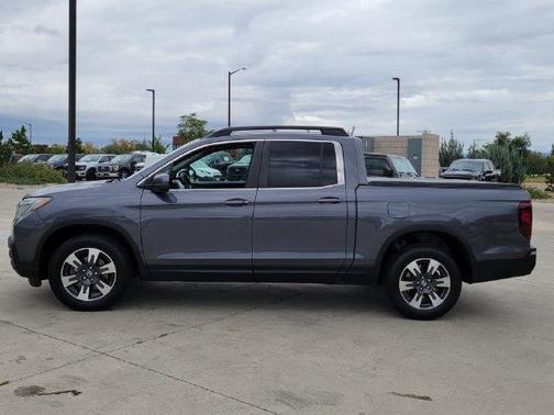 Modern Steel Metallic 2019 Honda Ridgeline RTL