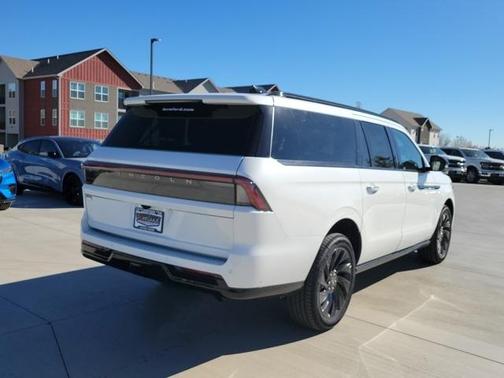 2025 Lincoln Navigator L Reserve