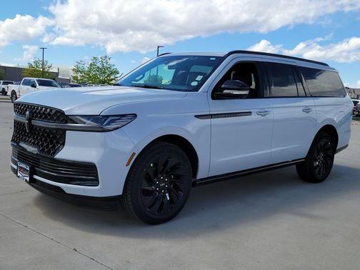 Crystal White Metallic 2026 Lincoln Navigator L Reserve