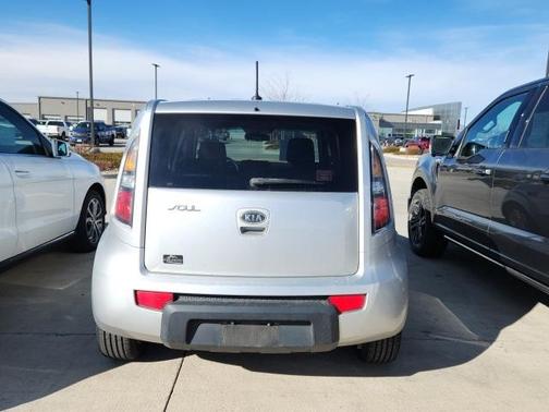 2010 Kia Soul +