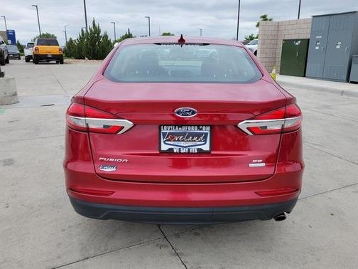 2020 Ford Fusion SE