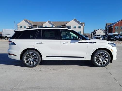 2026 Lincoln Aviator Premiere