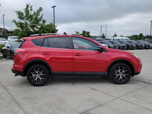 2017 Toyota RAV4 SE