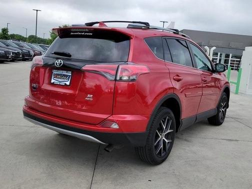 2017 Toyota RAV4 SE