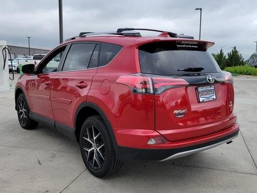 2017 Toyota RAV4 SE