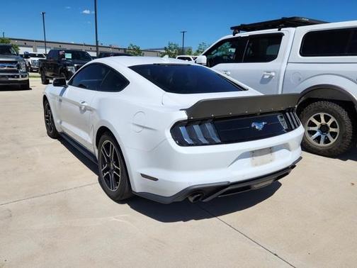 2020 Ford Mustang EcoBoost
