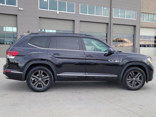 2021 Volkswagen Atlas 3.6 V6 SE w/ Technology R-Line
