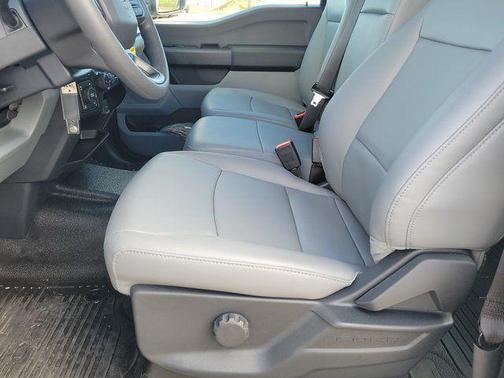 Oxford White 2026 Ford F-250 XL
