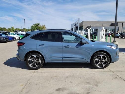 2023 Ford Escape ST-Line Select