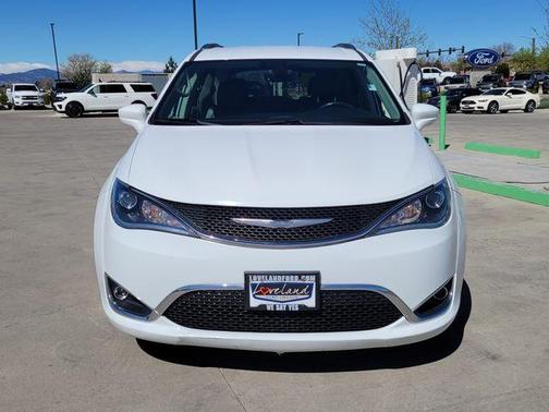 2017 Chrysler Pacifica Touring-L Plus