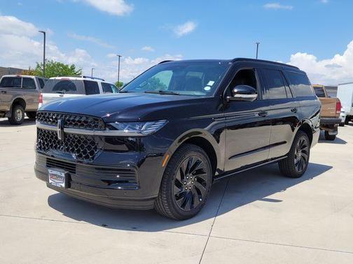 Infinite Black Metallic 2026 Lincoln Navigator Reserve