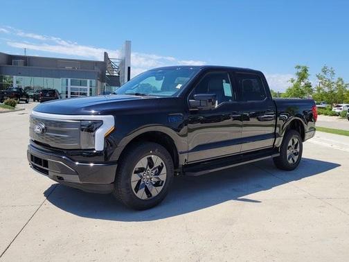 2025 Ford F-150 Lightning LARIAT