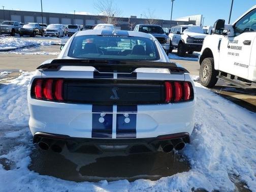2021 Ford Shelby GT500 Base