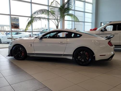 2021 Ford Shelby GT500 Base