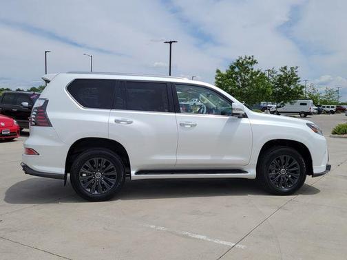 White Pearl 2023 Lexus GX 460 Luxury