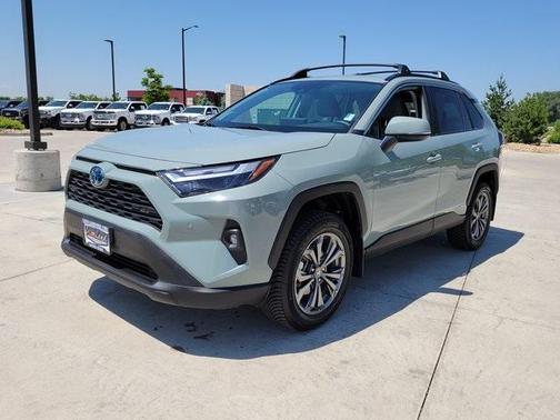 2022 Toyota RAV4 Hybrid XLE Premium