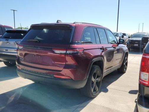 2023 Jeep Grand Cherokee Altitude